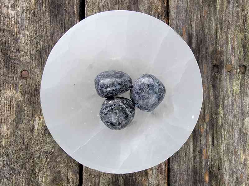 Snowflake Obsidian Tumbles Tumbles 2024-07-27